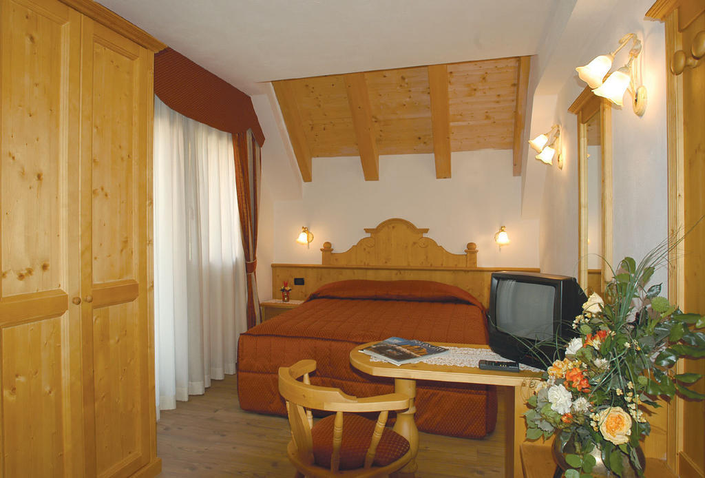 Rifugio Passo Staulanza Hotel Zoldo Alto Habitación foto